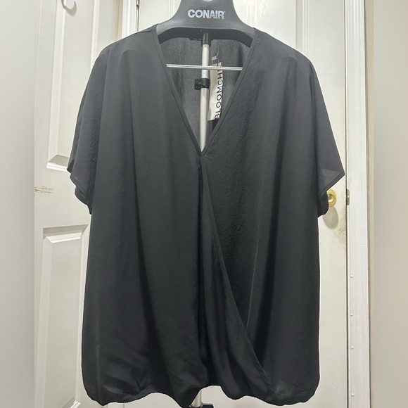 BloomChic Plus Size 3XL T-shirt with front cross over us22-24 - Picture 2 of 5